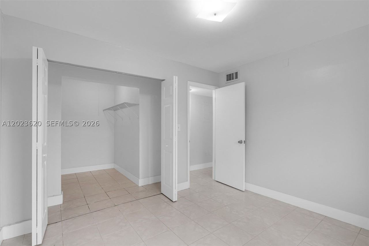 3815 Sw 82nd Ave #41 - Photo 7 of 36