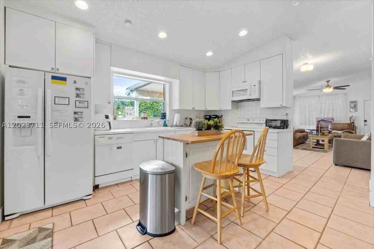 2650 Scott St - Photo 7 of 33
