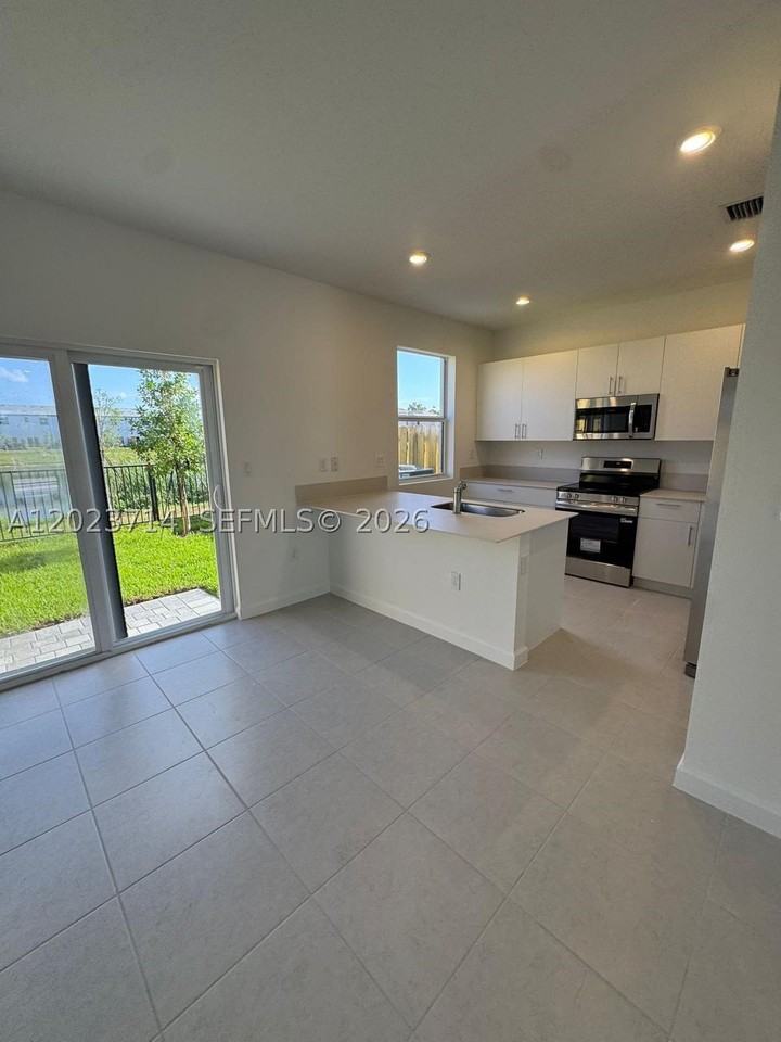 17851 Sw 359th Ter #17851 - Photo 3 of 12