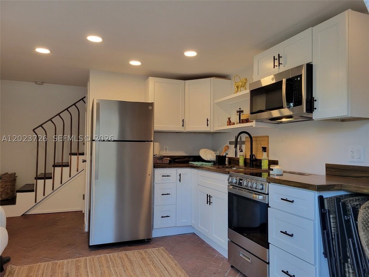 5866 Sw 60th St #3 - Photo 3 of 8