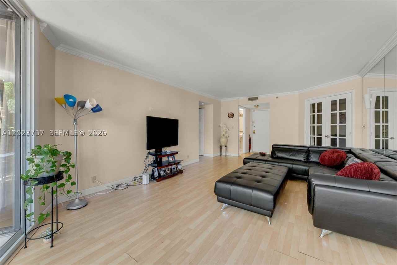2000 Towerside Ter #308 - Photo 6 of 16