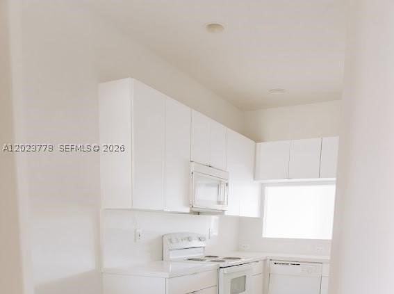 10245 Via Hibiscus #10245 - Photo 6 of 28