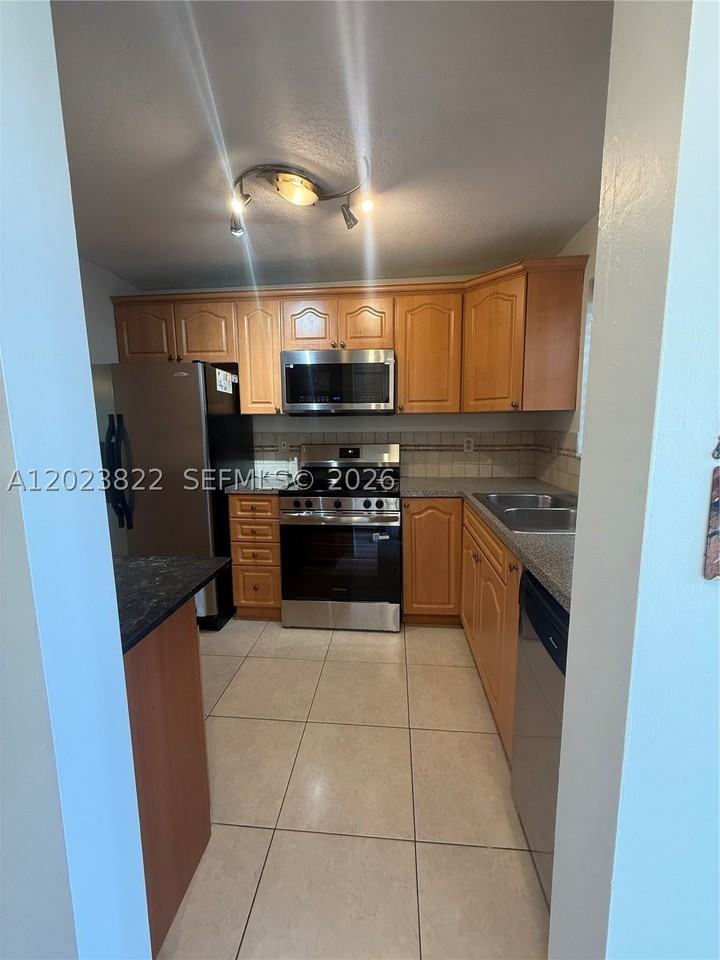5080 Sw 64th Ave #104 - Photo 5 of 15