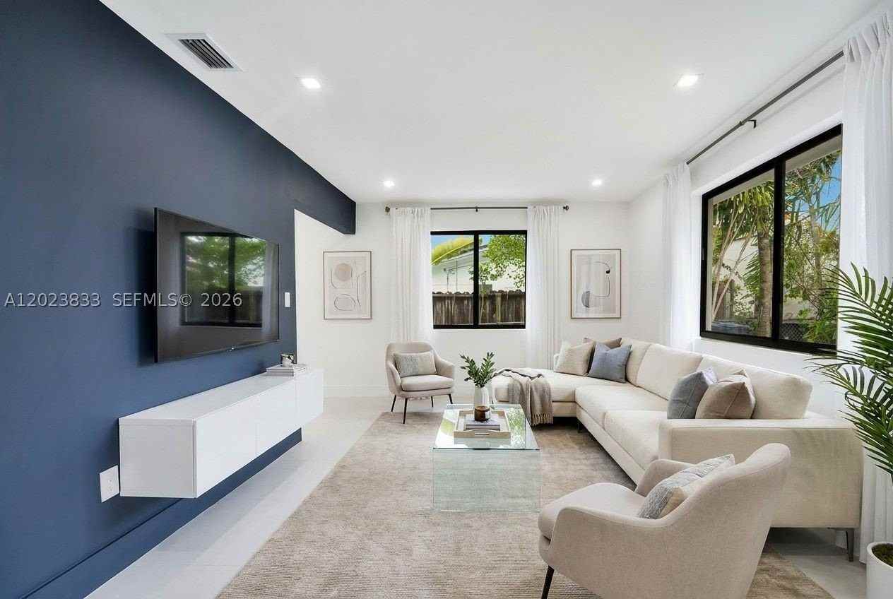 6566 Sw 35th St - Photo 4 of 36