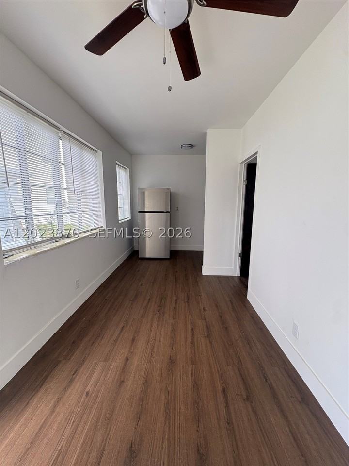 2052 Sw 7th St #4 - Photo 4 of 10