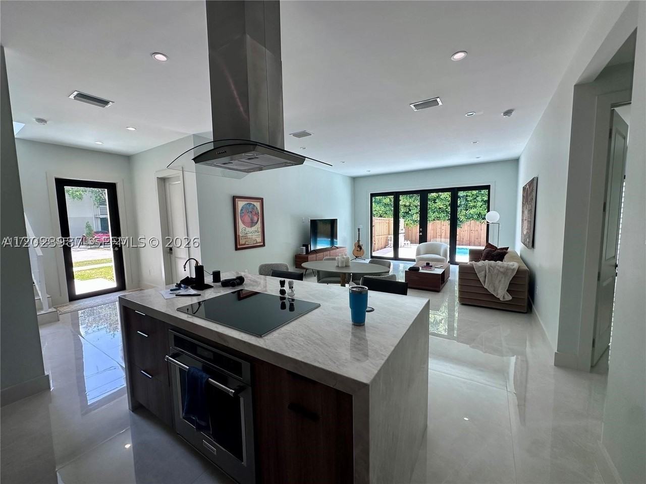 8410 Sw 65th Ave - Photo 4 of 50
