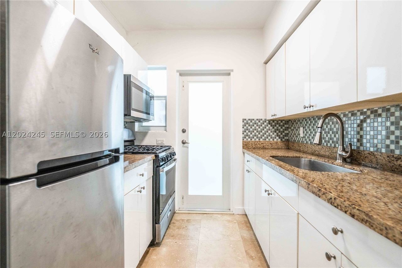 1120 Euclid Ave #6 - Photo 7 of 13