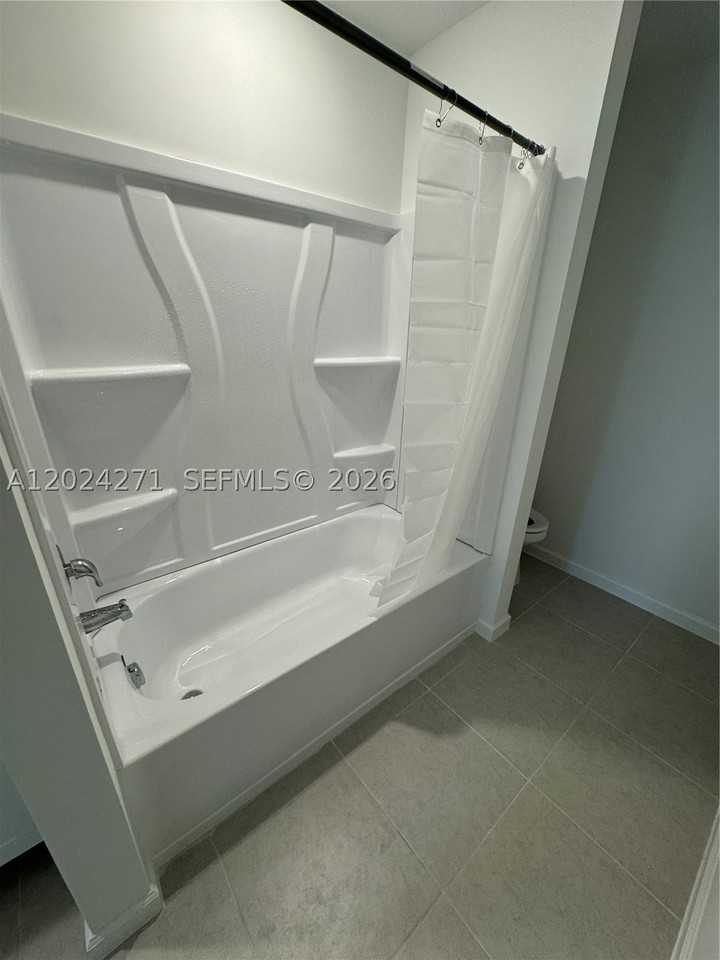 693 Carlyle Way - Photo 7 of 19