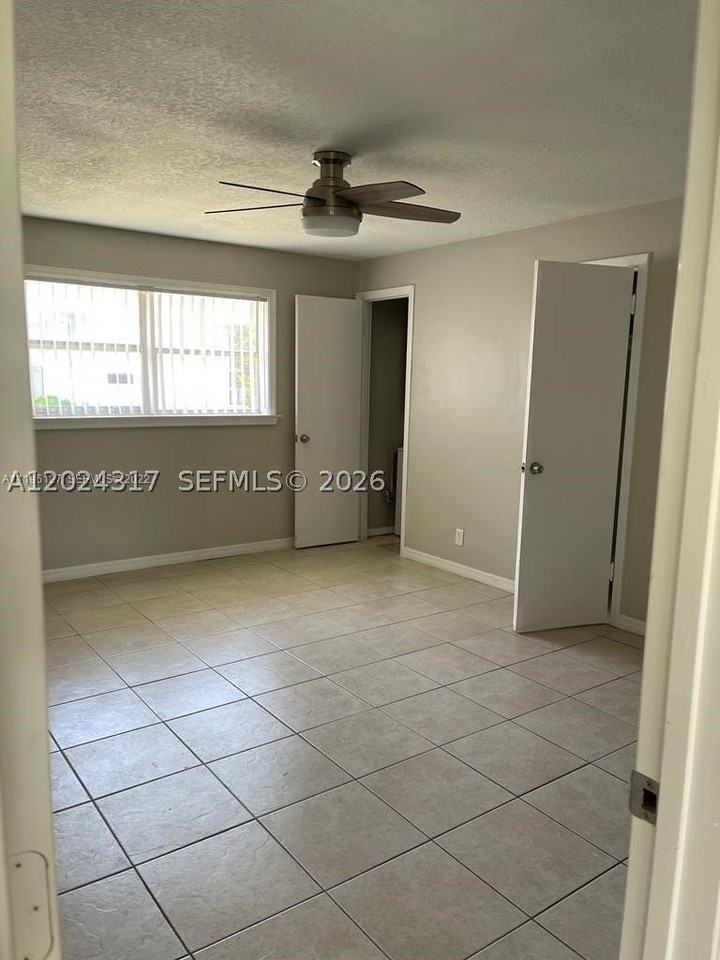 588 Holly Dr #B - Photo 4 of 12