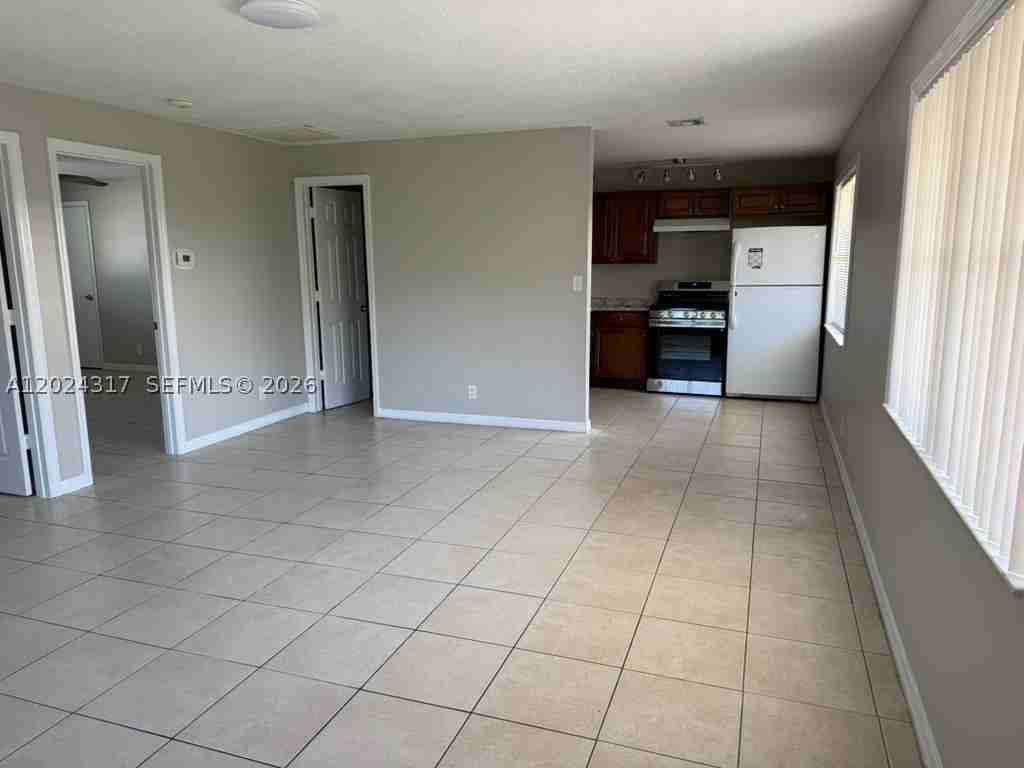 588 Holly Dr #B - Photo 5 of 12