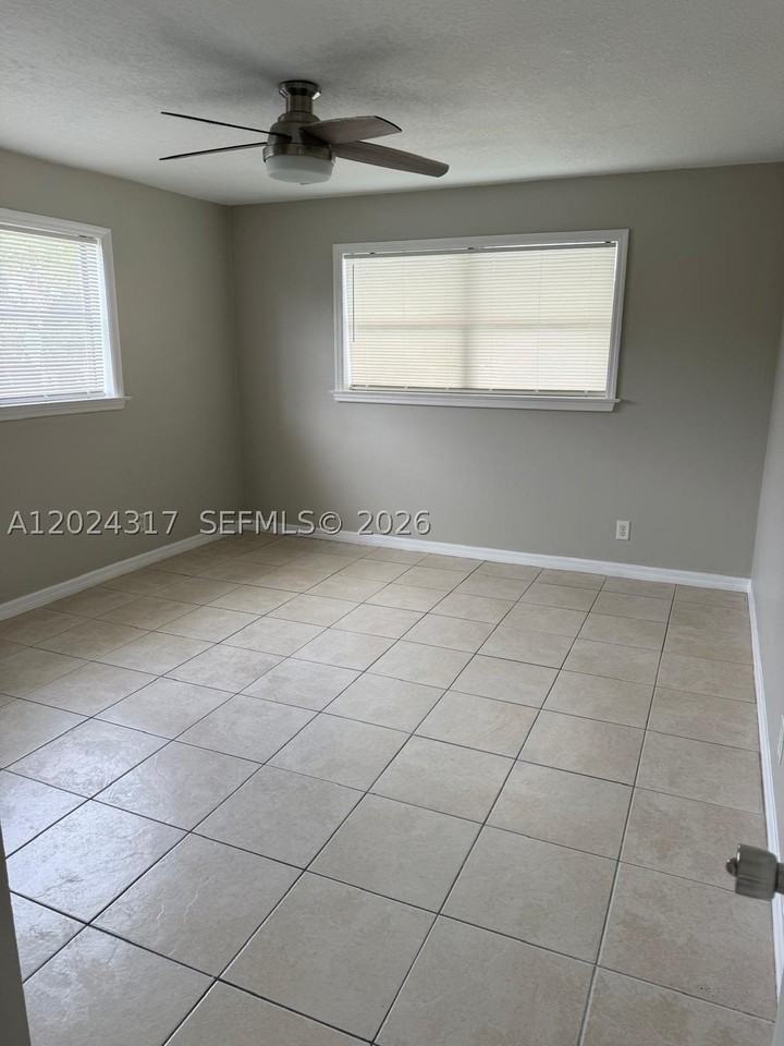 588 Holly Dr #B - Photo 6 of 12