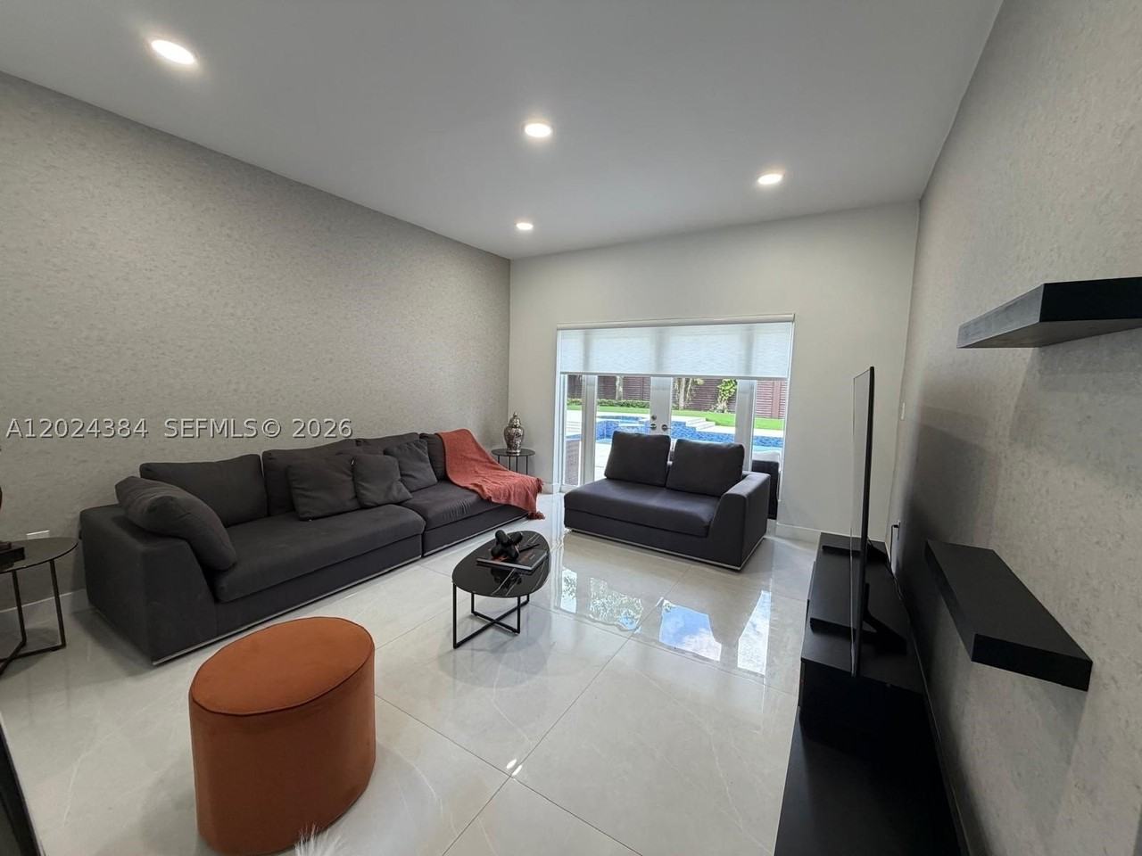 10462 Nw 130th St #1 - Photo 6 of 11