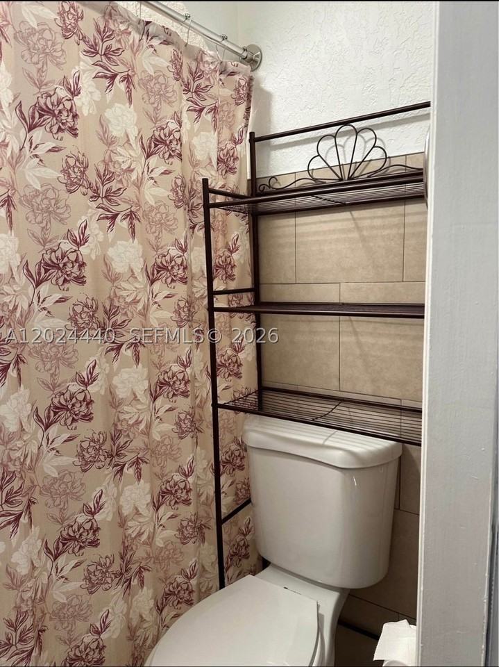 17649 Sw 142nd Ct - Photo 4 of 6