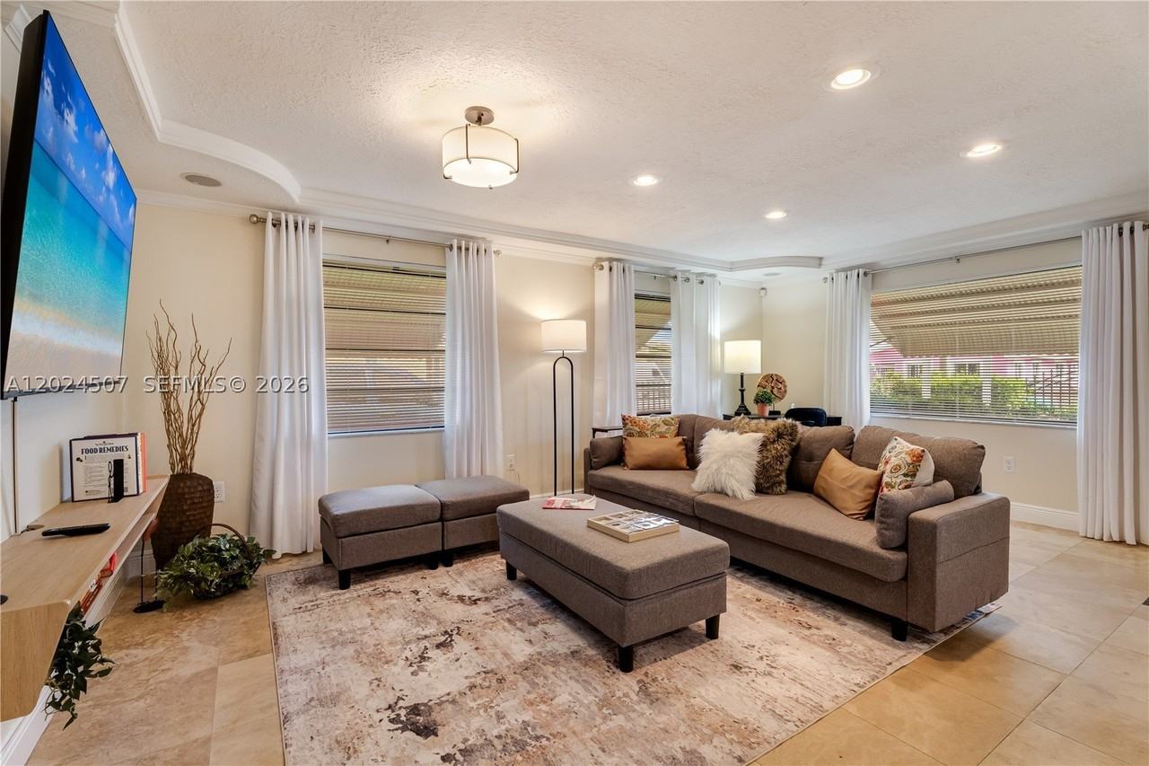 2225 Nw 170th Ter - Photo 5 of 32