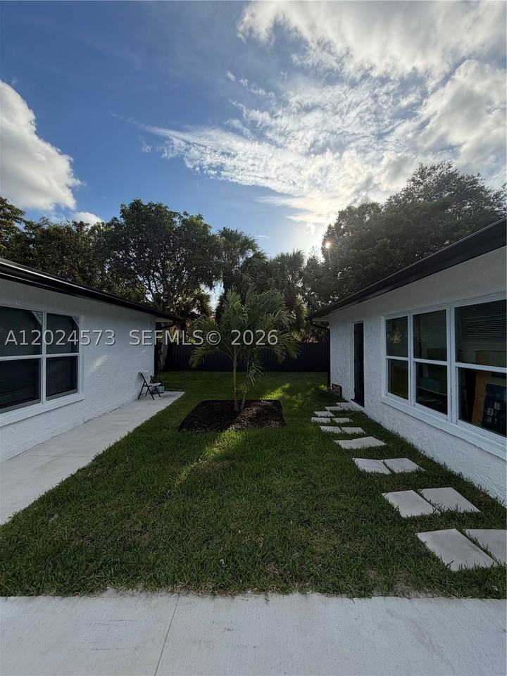 2769 Nw 58th Ter #2769 - Photo 3 of 13