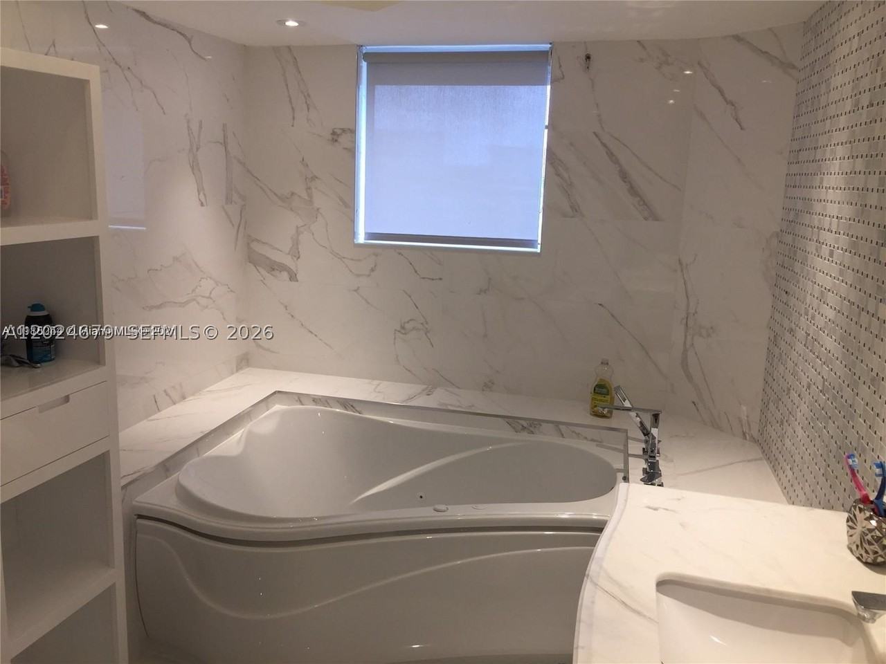 16485 Collins Ave #538 - Photo 5 of 14