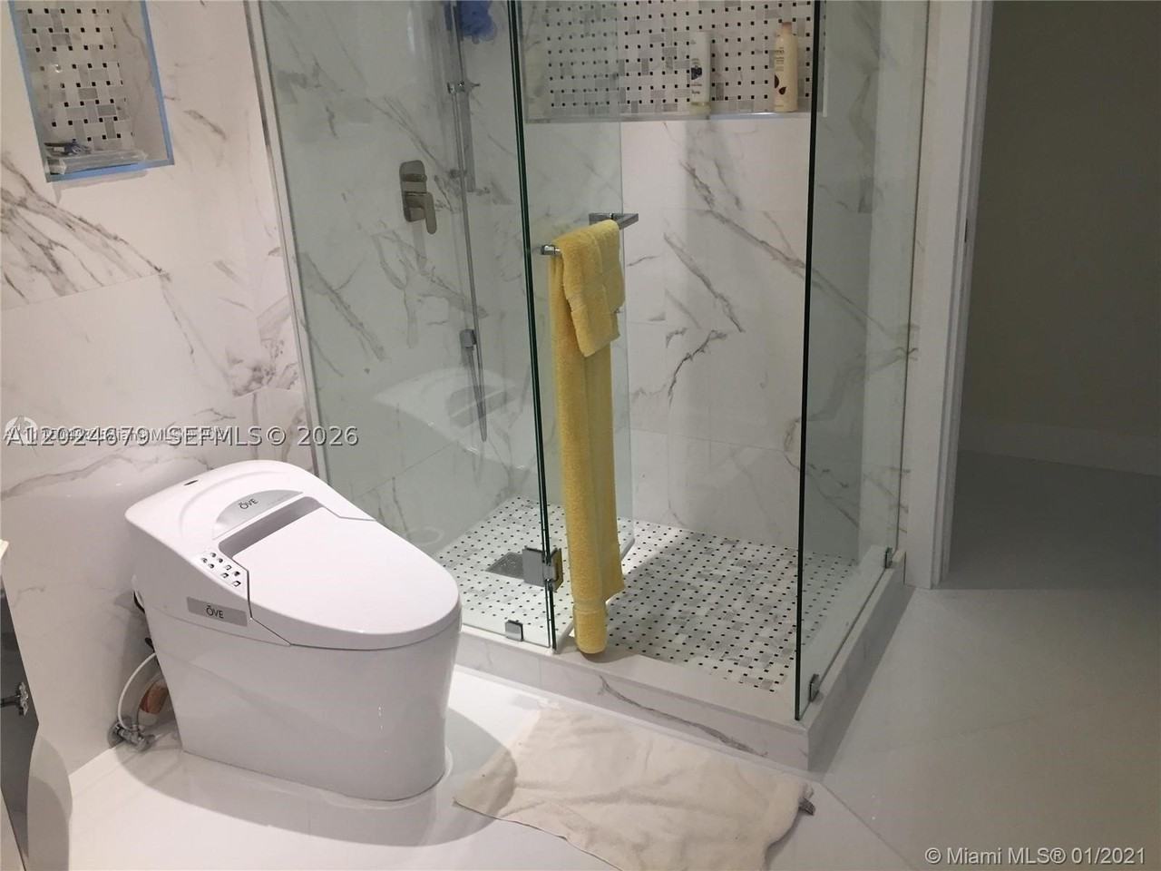 16485 Collins Ave #538 - Photo 6 of 14