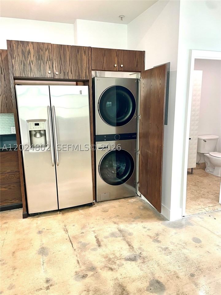 935 Euclid Ave #6 - Photo 5 of 32