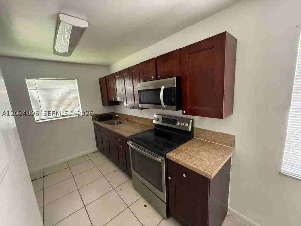 6921 Pembroke Rd #6927 - Photo 6 of 10