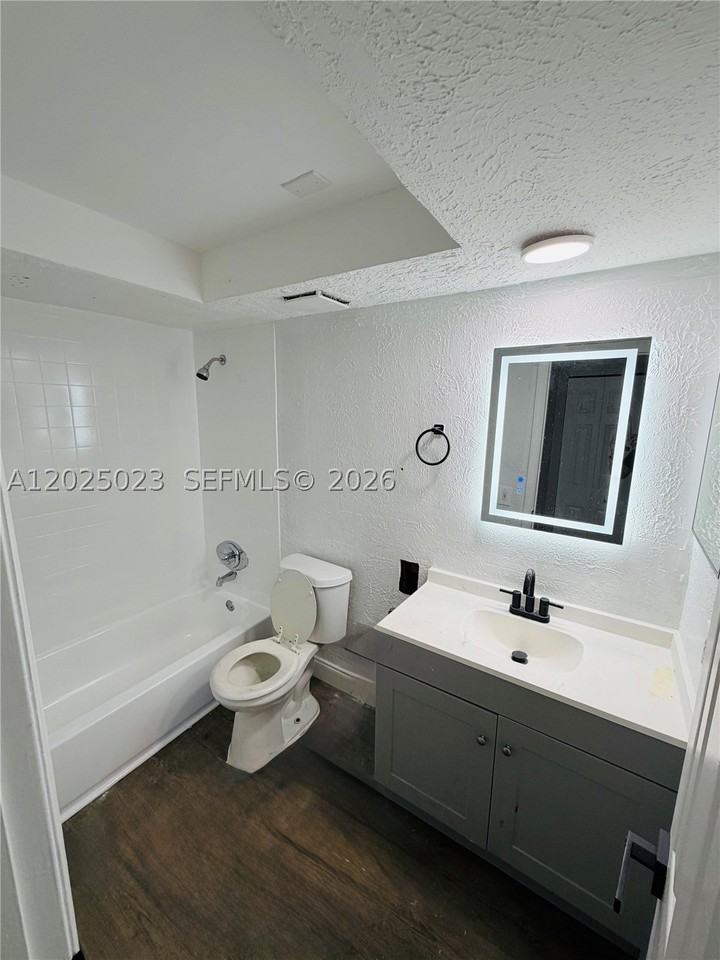 331 Nw 42nd Ct #101 - Photo 2 of 7