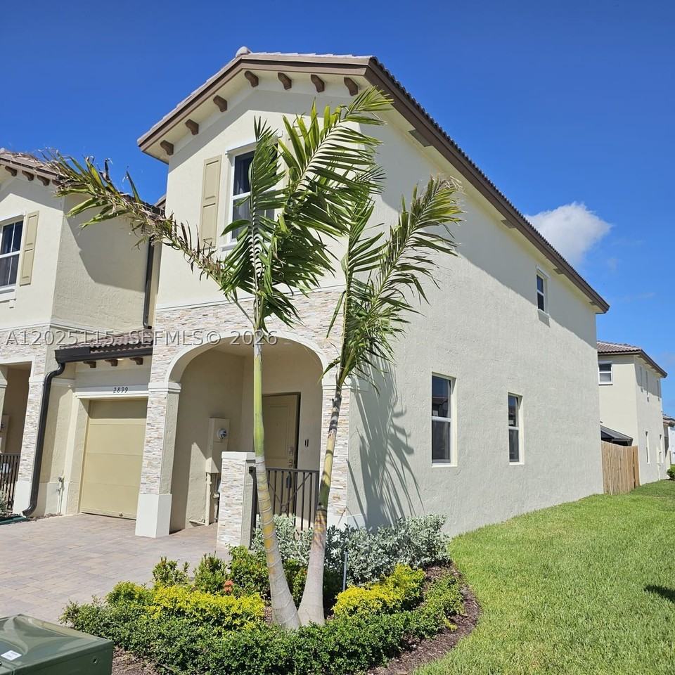 2899 Se 25th Ter - Photo 3 of 32