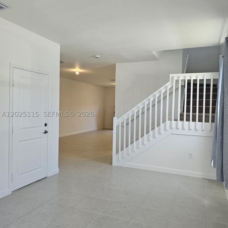 2899 Se 25th Ter - Photo 6 of 32