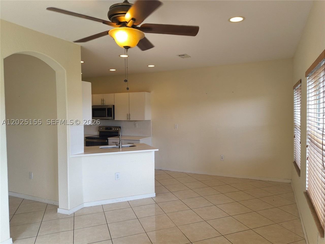 1645 Se 20th Rd #1645 - Photo 3 of 20