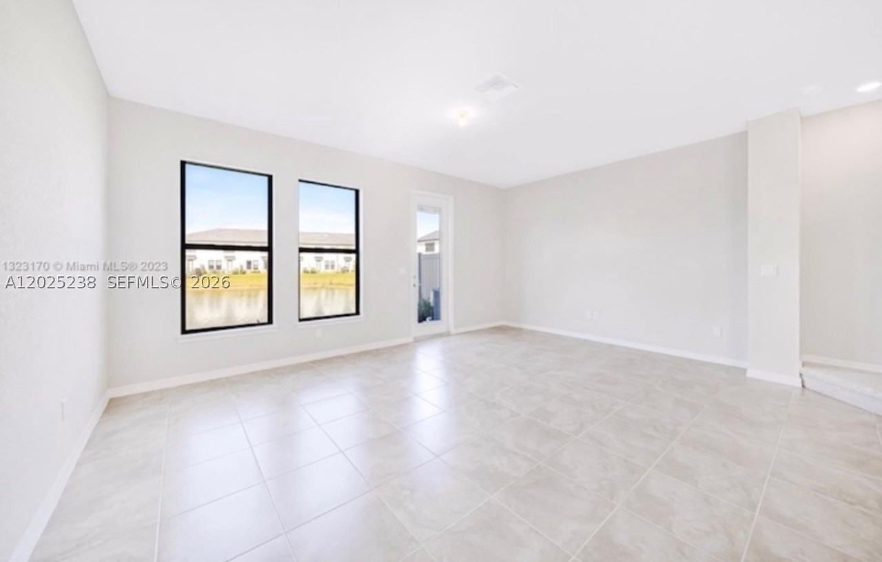 2163 Appleton Cir S #ALL - Photo 3 of 24