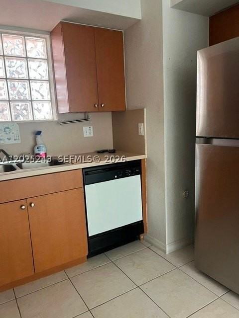 650 Palm Ave #3A2 - Photo 2 of 5