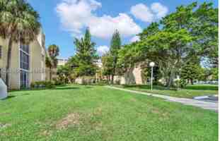 featured image of 942 Ne 199th St #102
