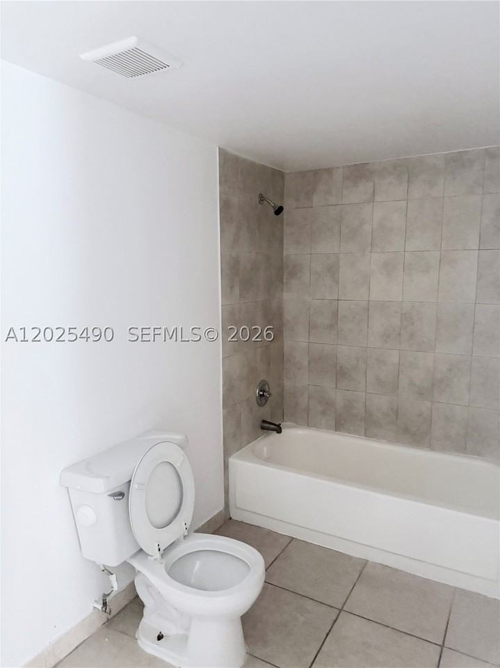 615 Nw 177th St #207 - Photo 6 of 7