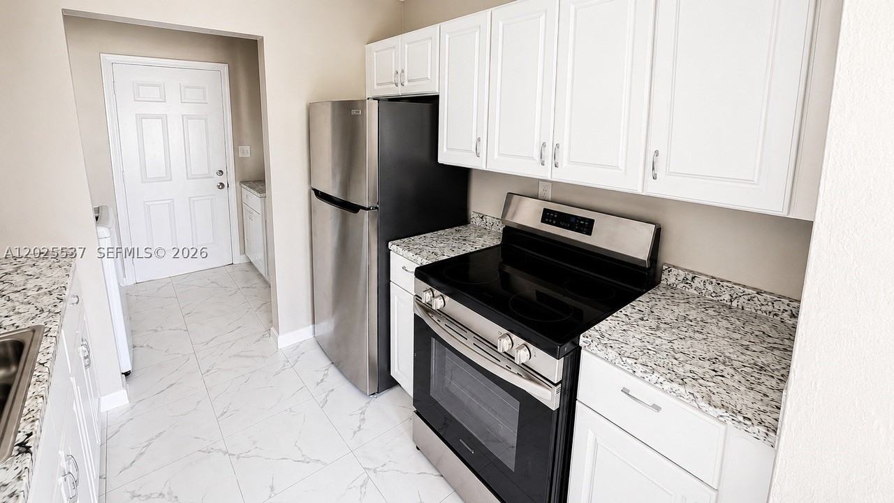 2954 Nw 192nd Ter - Photo 4 of 20