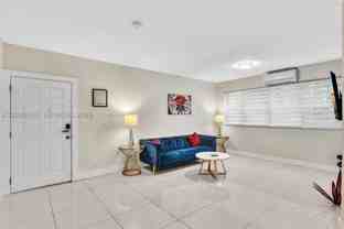 10004 E Bay Harbor Dr #4 - Photo 1 of 1