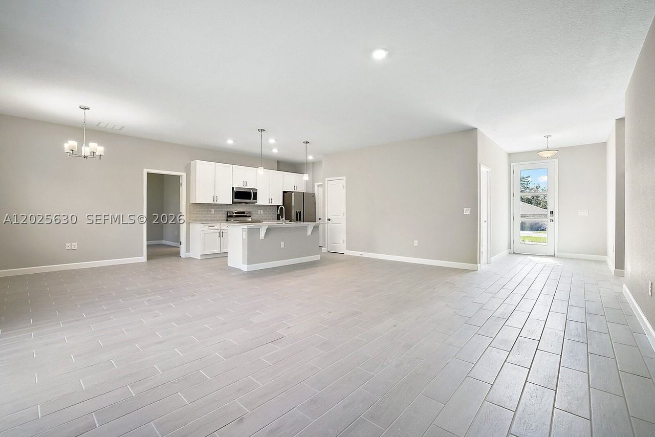771 Campina Ave Se - Photo 5 of 24