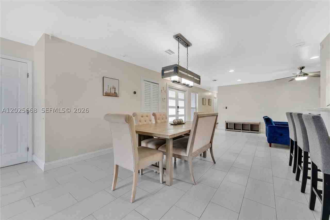 9501 Palmetto Club Ln E #9501 - Photo 4 of 39