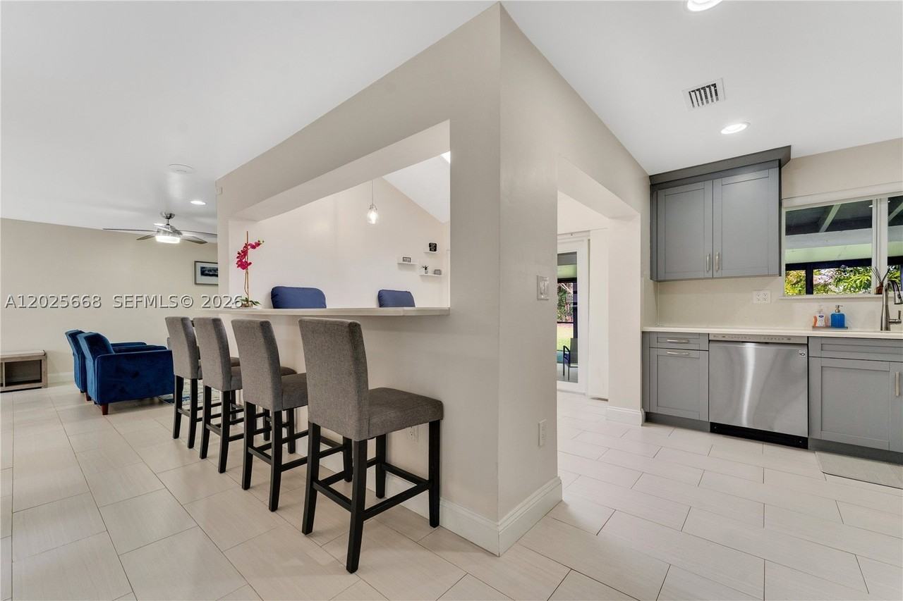 9501 Palmetto Club Ln E #9501 - Photo 6 of 39