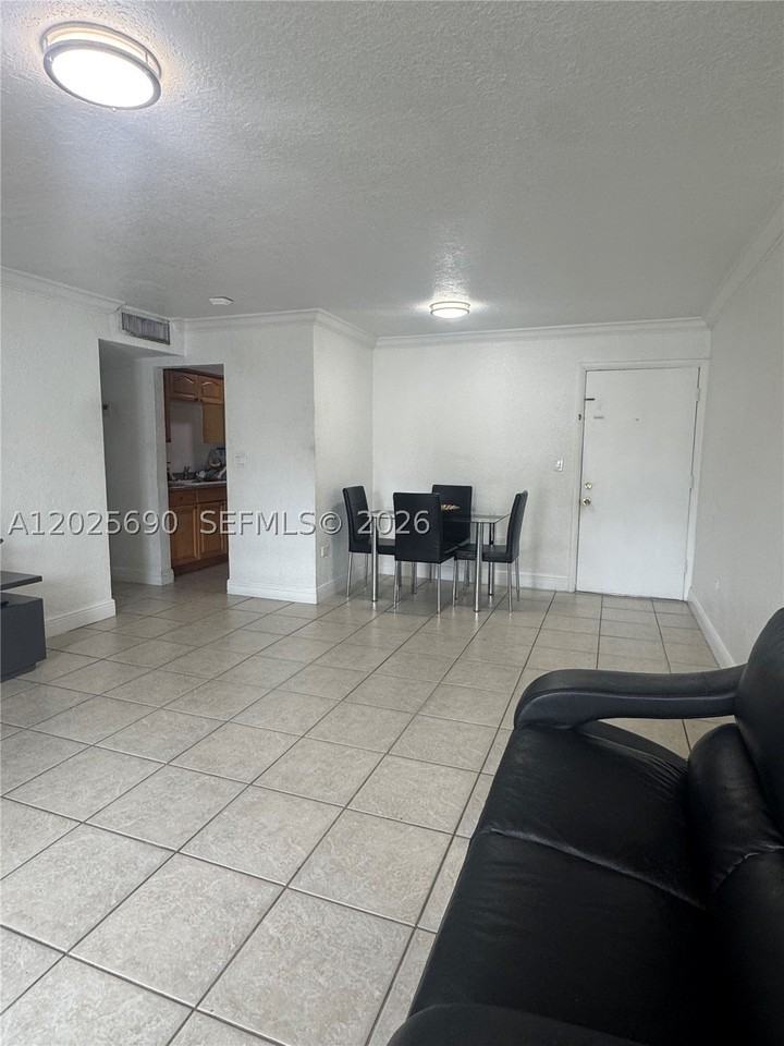 7235 Sw 94th Pl #J6 - Photo 6 of 13