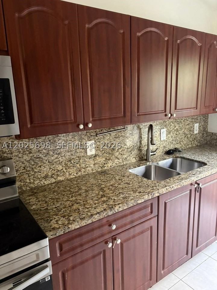 117 Se 3rd Ave #7 - Photo 4 of 15