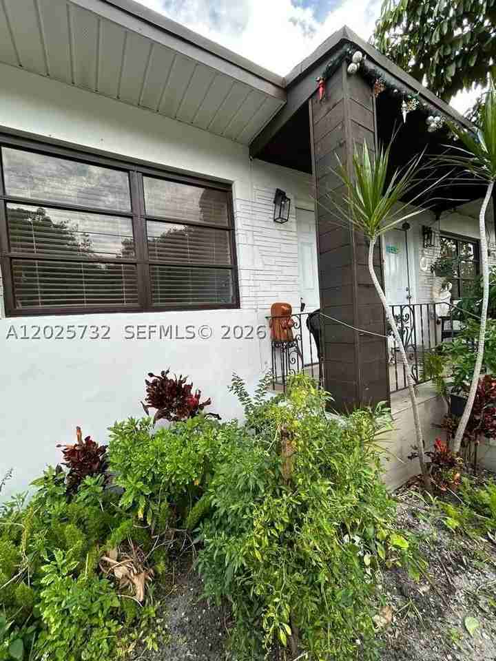 110 Nw 58th St #0 - Photo 3 of 25