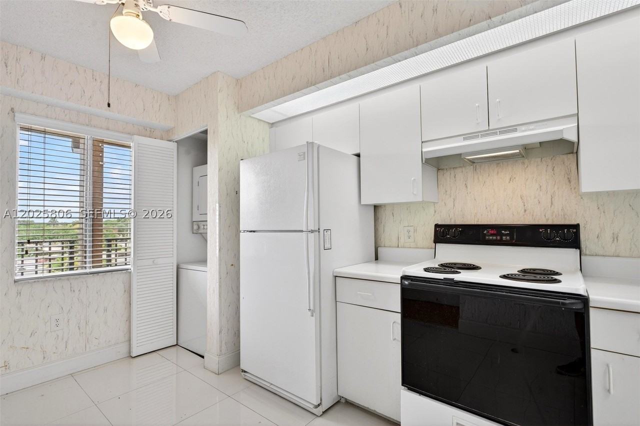 1650 Sw 124th Ter #403D - Photo 6 of 46
