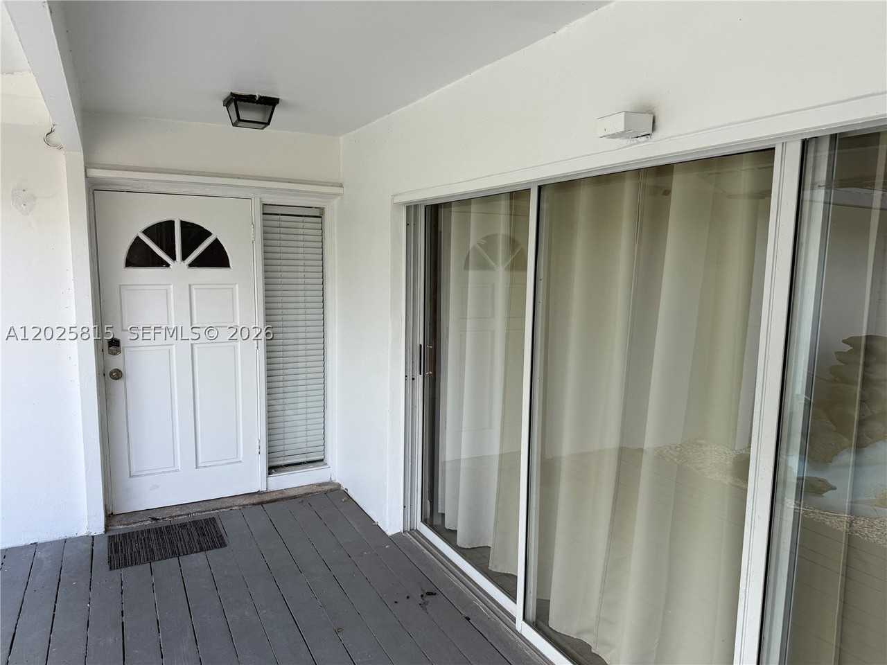 19640 Lenaire Dr - Photo 2 of 18