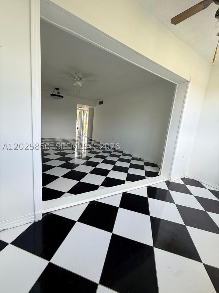 8595 Sunrise Lakes Blvd #307 - Photo 3 of 17