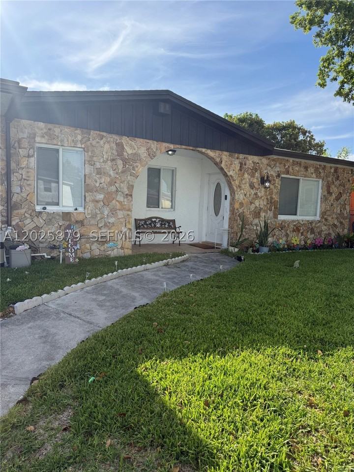 1816 Nw 25th Ter #1