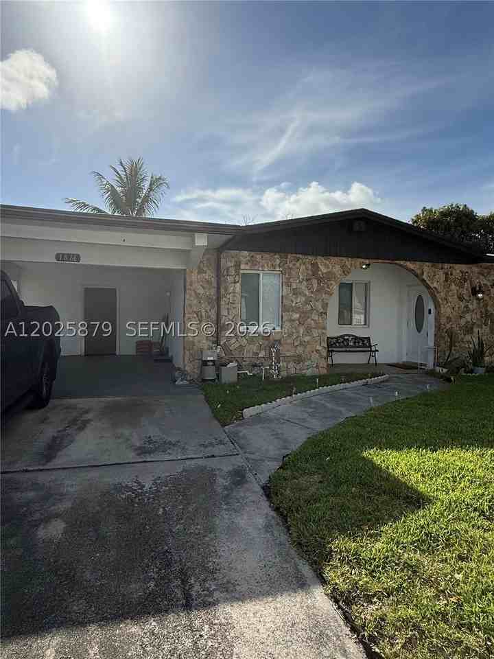 1816 Nw 25th Ter #1 - Photo 2 of 29