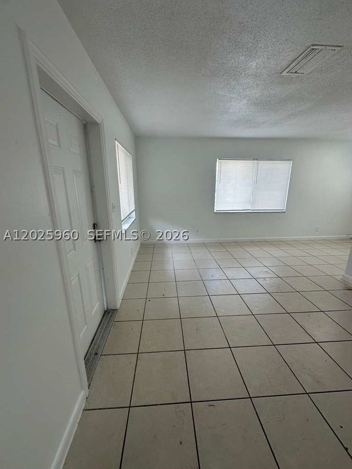 3961 Nw 30th Ter #1 - Photo 3 of 12