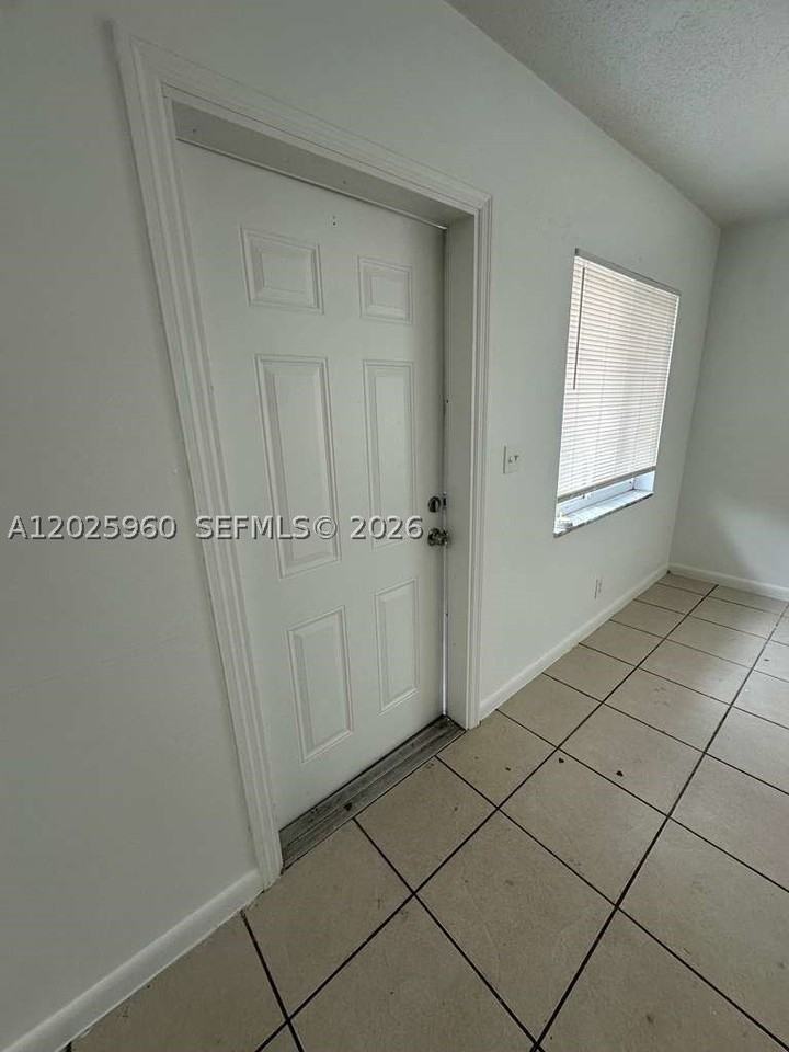 3961 Nw 30th Ter #1 - Photo 6 of 12