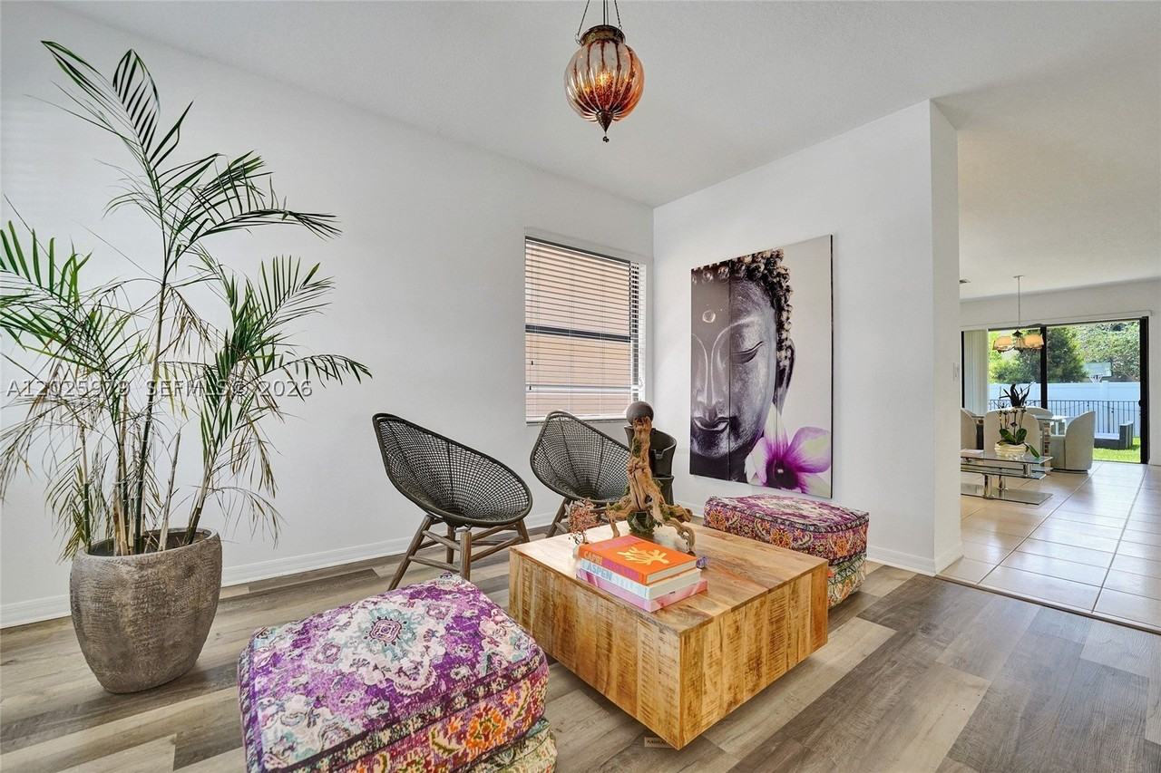 650 Ne 191st Ter - Photo 6 of 50