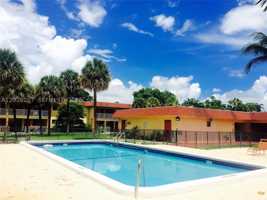 featured image of 850 E Commercial Blvd #220C