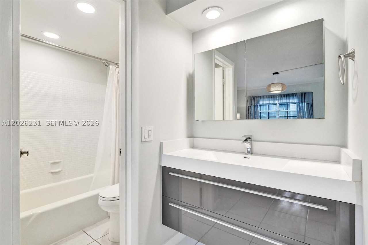 450 Paradise Isle Blvd #204 - Photo 3 of 40