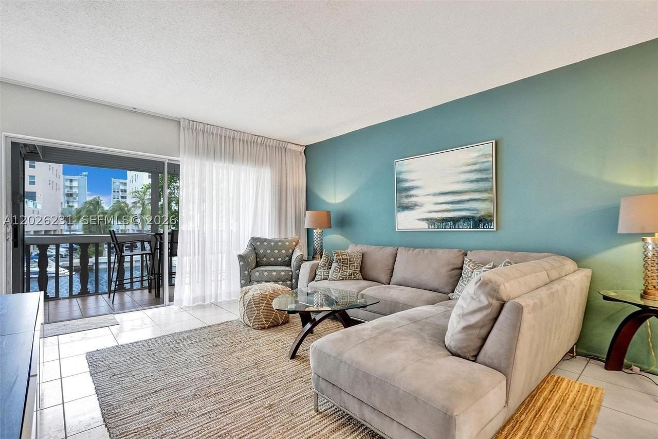 450 Paradise Isle Blvd #204 - Photo 4 of 40